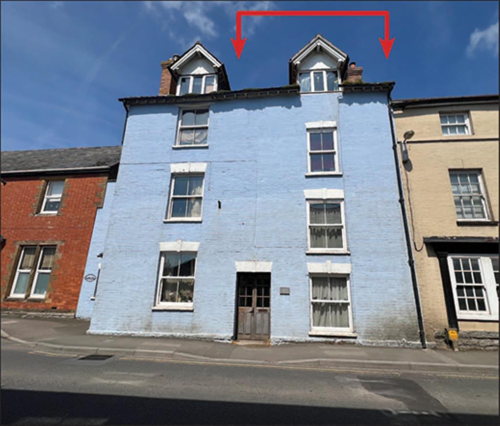 Lot: 134 - FOUR STOREY TOWN HOUSE FOR UPDATING - External view of Thrift House